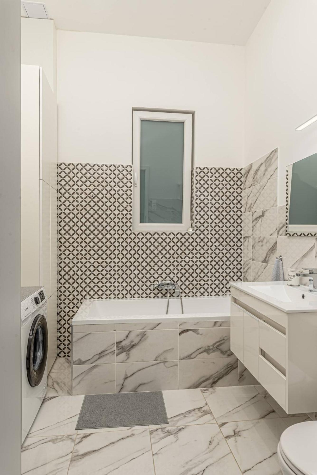 Apartment With 2 Bedrooms Near Gellert Thermal Bath Budapest Exterior foto